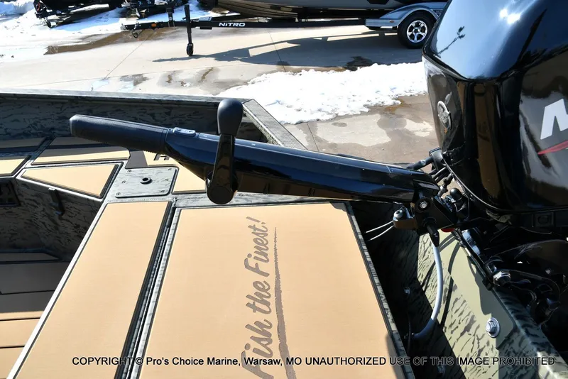 Slide: The Image of Tracker Grizzly 1756 T Marsh w/60HP Tiller 2026 - 24