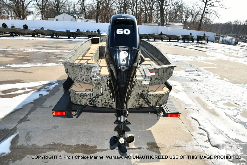 Slide: The Image of Tracker Grizzly 1756 T Marsh w/60HP Tiller 2026 - 27