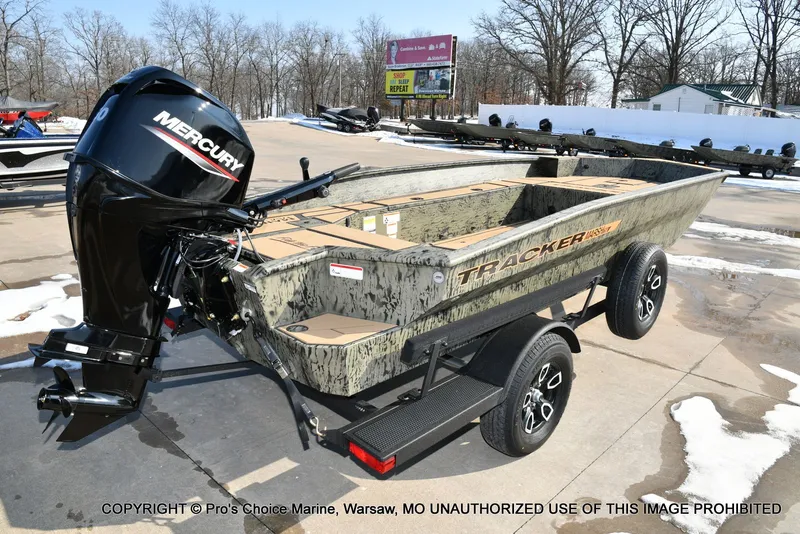 Slide: The Image of Tracker Grizzly 1756 T Marsh w/60HP Tiller 2026 - 3