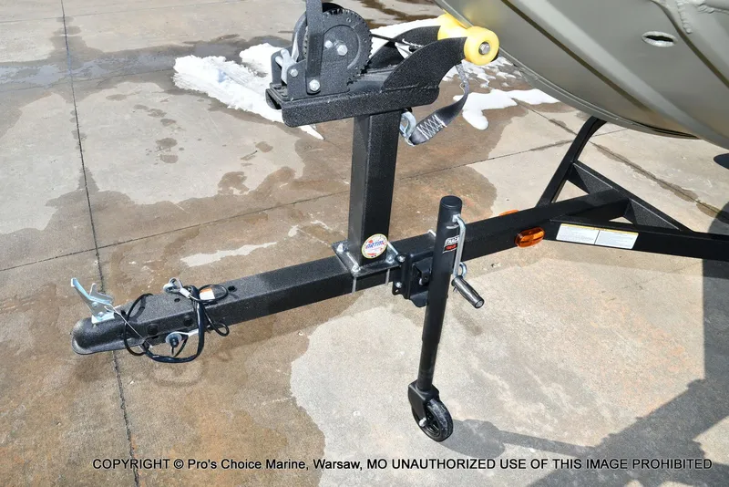 Slide: The Image of Tracker Grizzly 1756 T Marsh w/60HP Tiller 2026 - 32