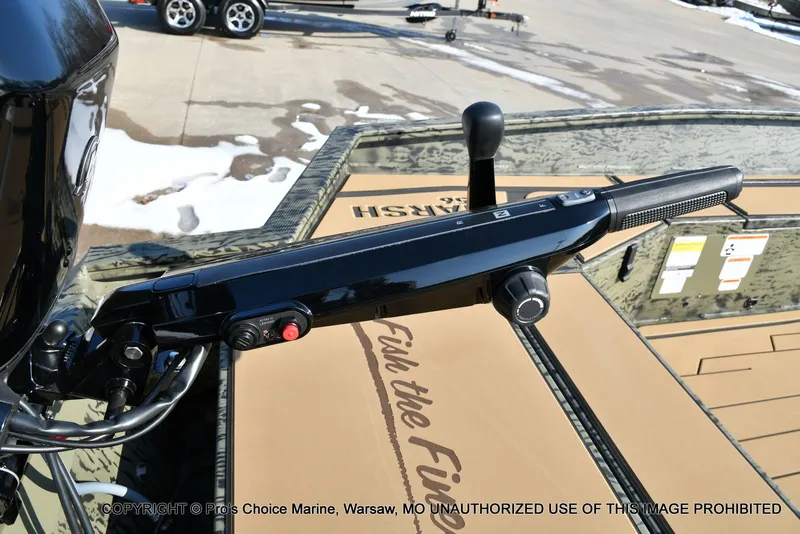 Slide: The Image of Tracker Grizzly 1756 T Marsh w/60HP Tiller 2026 - 5