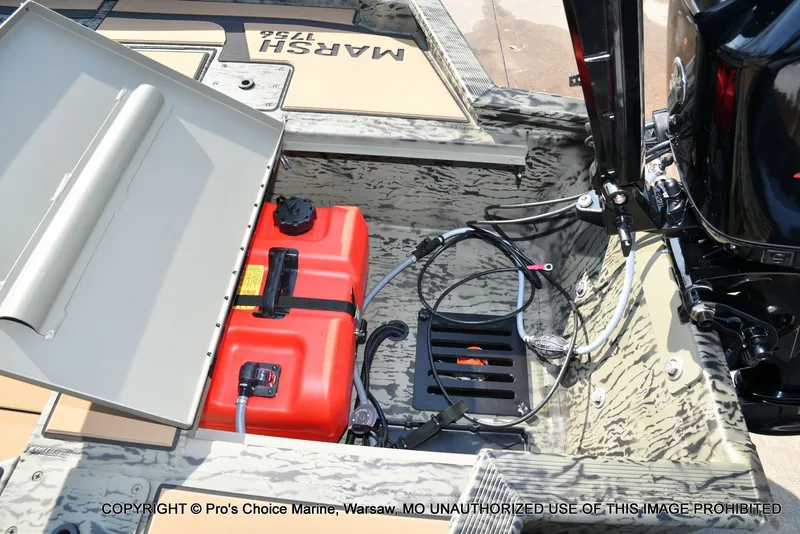 Slide: The Image of Tracker Grizzly 1756 T Marsh w/60HP Tiller 2026 - 50