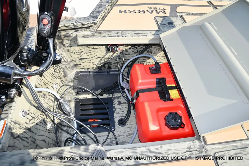 Slide: The Image of Tracker Grizzly 1756 T Marsh w/60HP Tiller 2026 - 51