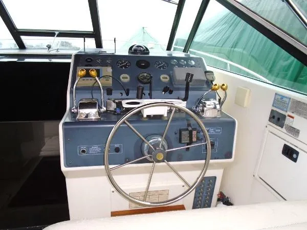 Slide: The Image of Tiara 3300 Open 1989 - 10