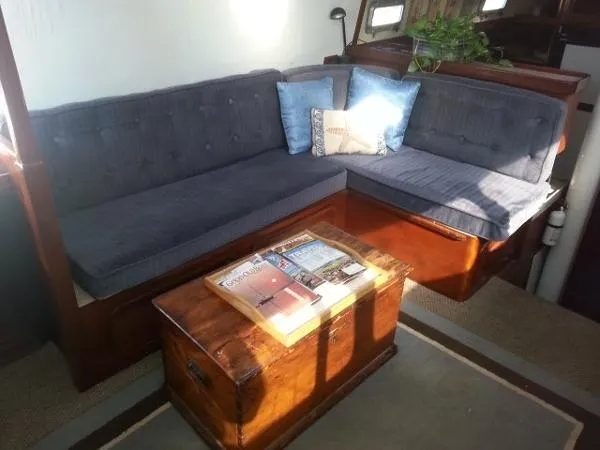 Slide: The Image of Gulfstar 47 Sailmaster 1980 - 7