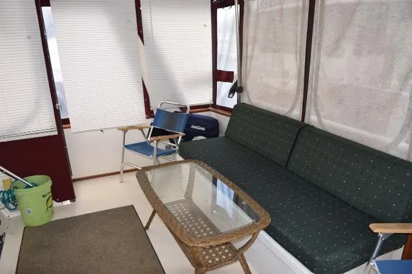 Slide: The Image of Sea Ray 410 Aft Cabin 1987 - 10