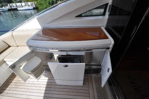 Slide: The Image of Princess V70 Viking V70 Sport Cruiser US Specs 2006 - 7