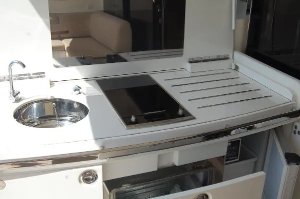 Slide: The Image of Princess V70 Viking V70 Sport Cruiser US Specs 2006 - 9