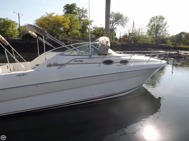 Slide: The Image of Sea Ray 270 Sundancer 2000 - 3