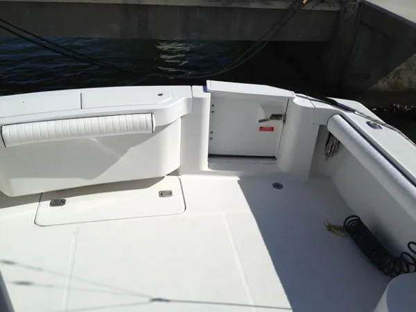 Slide: The Image of Luhrs 32 Convertible 2001 - 6