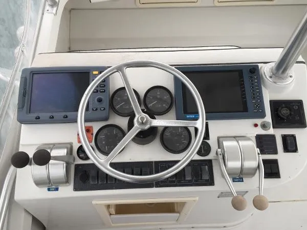 Slide: The Image of Luhrs 32 Convertible 2001 - 7