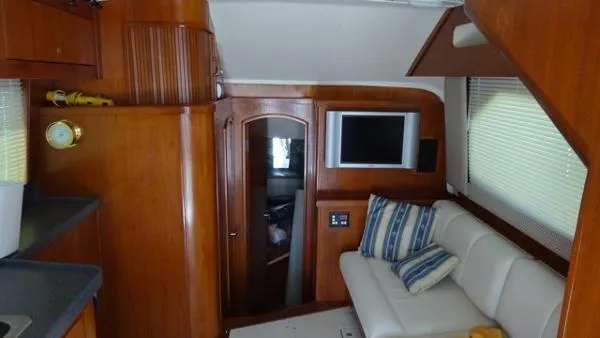 Slide: The Image of Luhrs 32 Convertible 2001 - 8