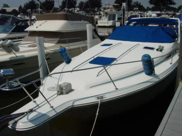 Slide: The Image of Sea Ray 310/330 Sundancer 1991 - 1