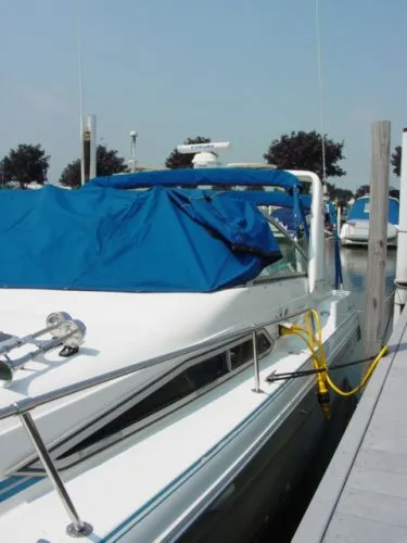 Slide: The Image of Sea Ray 310/330 Sundancer 1991 - 2