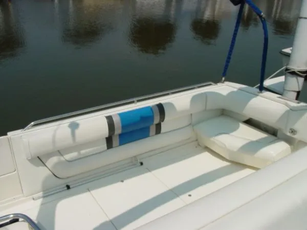 Slide: The Image of Sea Ray 310/330 Sundancer 1991 - 8