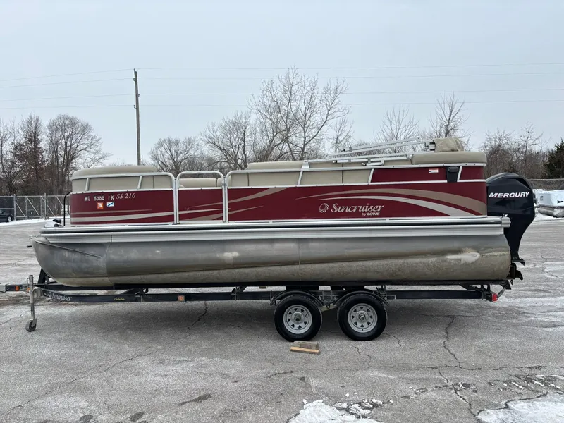 The Image of Lowe Ss 210 2011 - 1