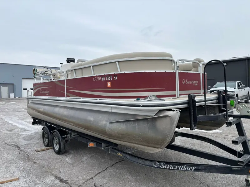 Slide: The Image of Lowe Ss 210 2011 - 13