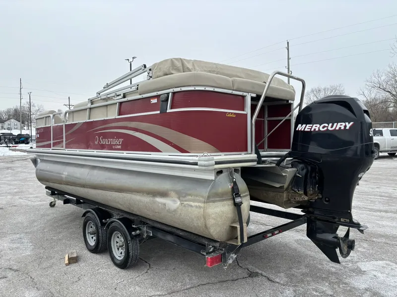 Slide: The Image of Lowe Ss 210 2011 - 14