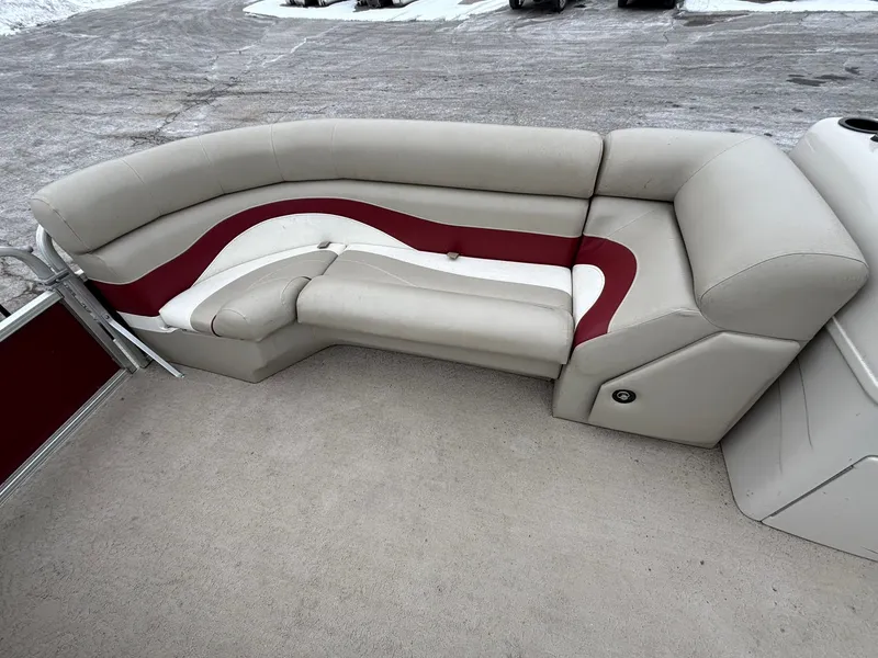 Slide: The Image of Lowe Ss 210 2011 - 16