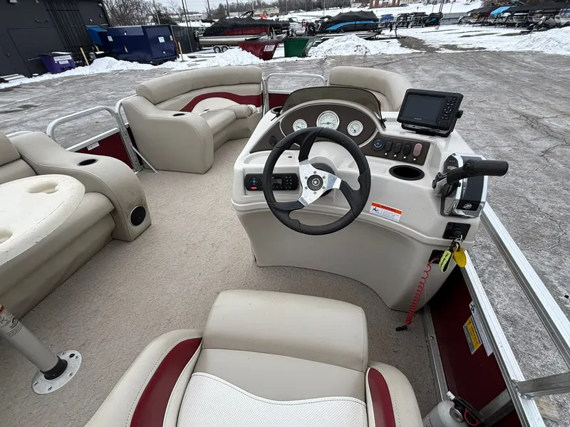 Slide: The Image of Lowe Ss 210 2011 - 5