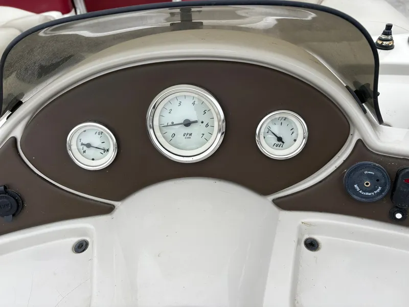 Slide: The Image of Lowe Ss 210 2011 - 7