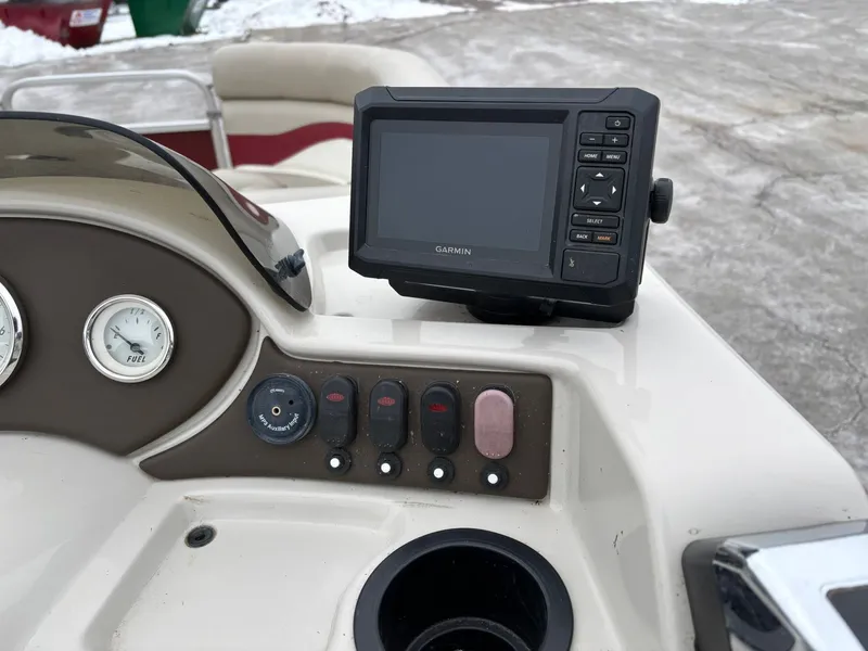 Slide: The Image of Lowe Ss 210 2011 - 8