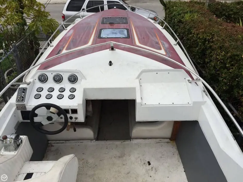 Slide: The Image of Sleekcraft 28 Enforcer 1987 - 11