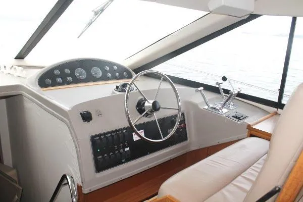Slide: The Image of Bayliner 3988 MOTOR YACHT 2000 - 10