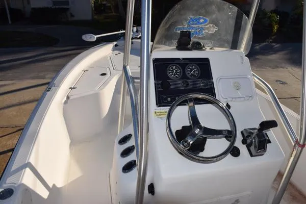 Slide: The Image of Sea Fox 245 Bay Fisher 2004 - 1