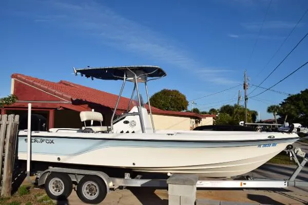 Slide: The Image of Sea Fox 245 Bay Fisher 2004 - 6