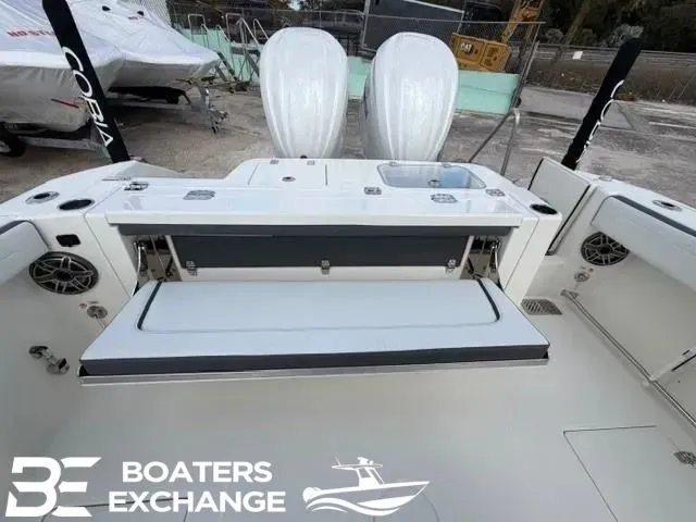 Slide: The Image of Cobia 285 Center Console 2026 - 4