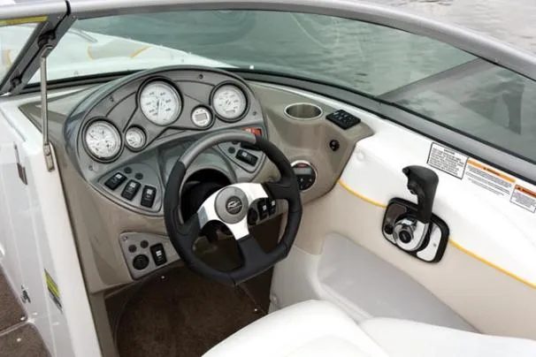 Slide: The Image of Rinker 226 Captiva Bowrider 2008 - 4