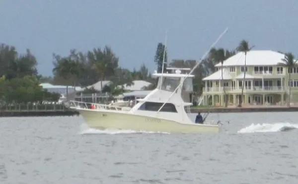Slide: The Image of Hatteras 36 Sportfish 1969 - 0