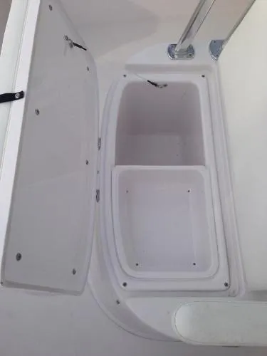 Slide: The Image of Venture 34 Forward Seating 2009 - 5