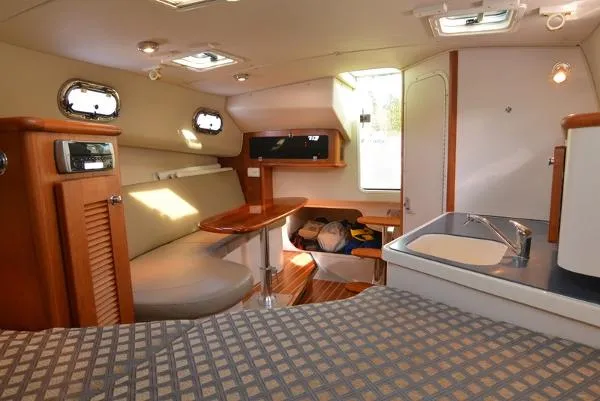 Slide: The Image of Pursuit 3370 Offshore 2005 - 5