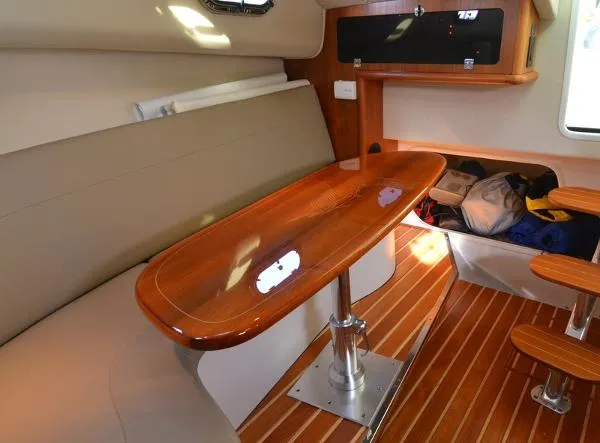 Slide: The Image of Pursuit 3370 Offshore 2005 - 7