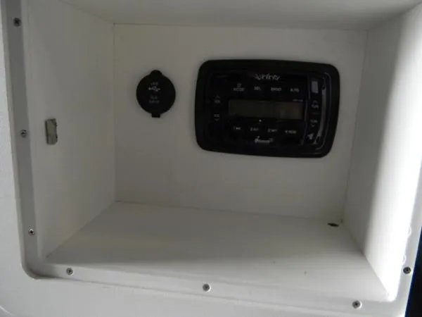 Slide: The Image of Parker Marine 2300 Center Console 2014 - 9