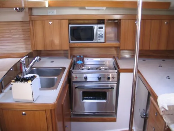 Slide: The Image of Catalina 350 MK II 2008 - 11