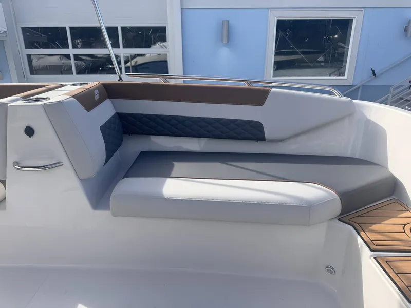 Slide: The Image of Starcraft SVX 171 OB 2026 - 6