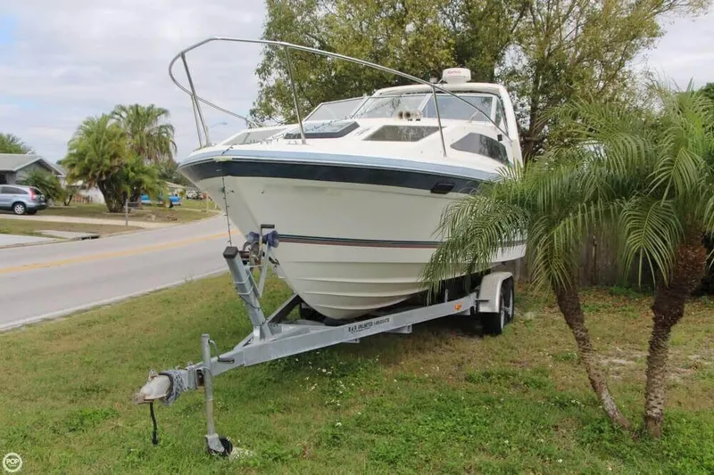 Slide: The Image of Bayliner 2550 Ciera 1986 - 1