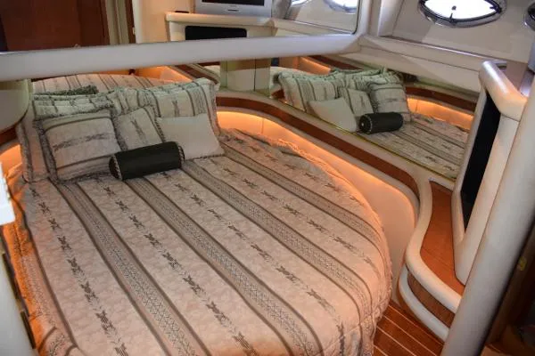 Slide: The Image of Sea Ray 480 Sedan Bridge 2000 - 7