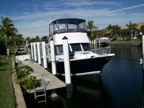 Slide: The Image of Mainship 350/390 Great Shape 1999 - 3