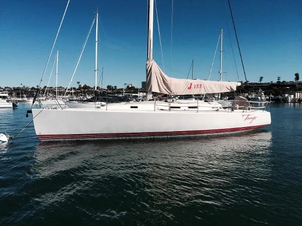Slide: The Image of J Boats 133 2006 - 0