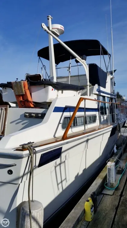 Slide: The Image of Tollycraft Tri-Cabin 40 1979 - 2