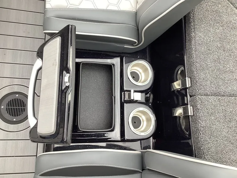 Slide: The Image of Bass Cat Cougar FTD 2026 - 30