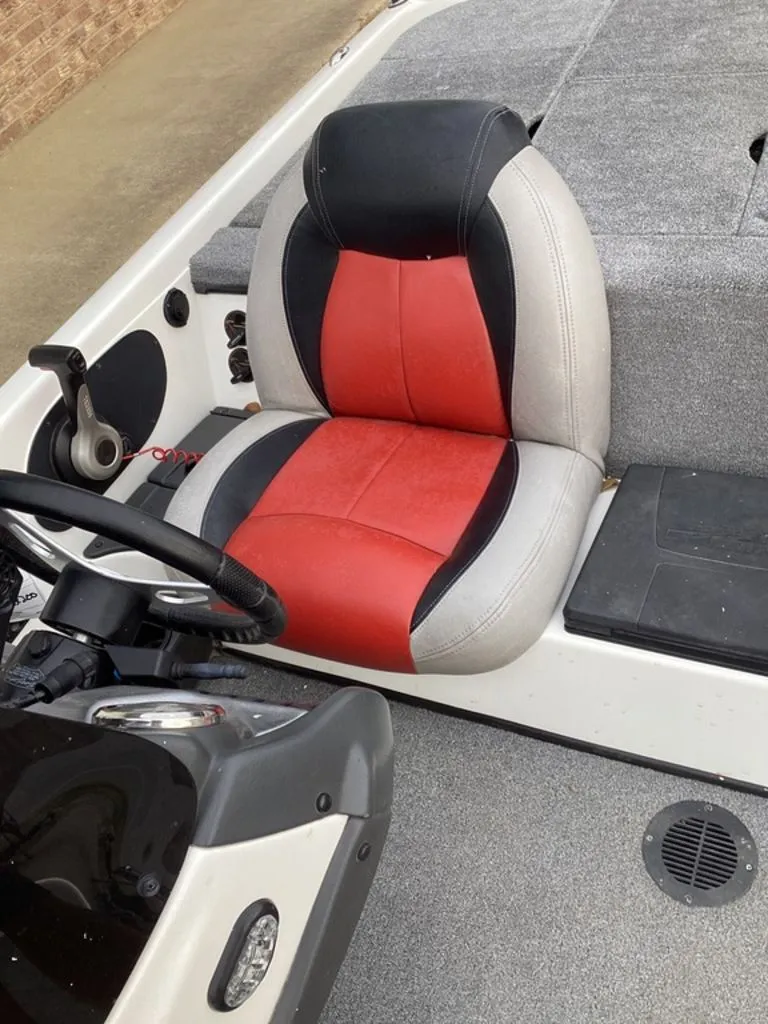 Slide: The Image of Skeeter ZX200 2013 - 35