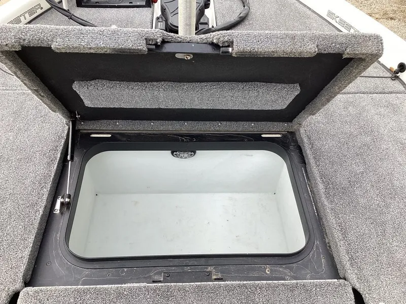 Slide: The Image of Skeeter ZX200 2013 - 40