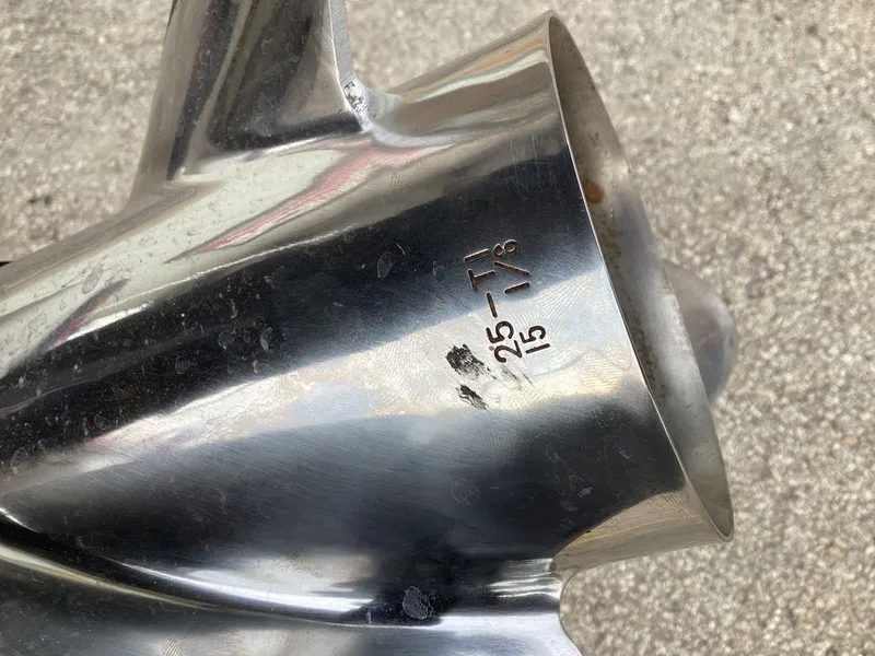 Slide: The Image of Skeeter ZX200 2013 - 5