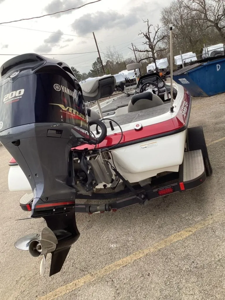 Slide: The Image of Skeeter ZX200 2013 - 6