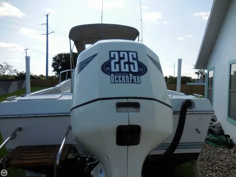 Slide: The Image of Chris-Craft 215 Sea-Hawk with Bracket 1989 - 11